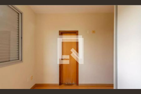 Suite de apartamento à venda com 3 quartos, 77m² em Itapoã, Belo Horizonte