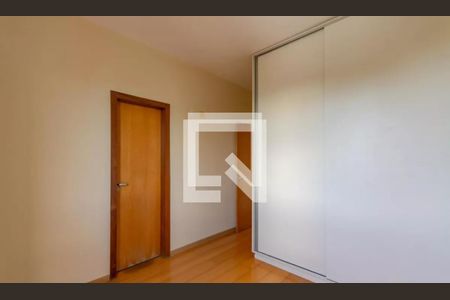 Suite de apartamento à venda com 3 quartos, 77m² em Itapoã, Belo Horizonte