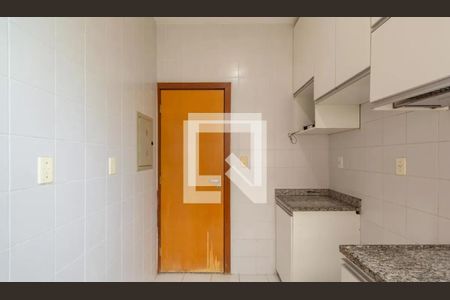 Cozinha de apartamento à venda com 3 quartos, 77m² em Itapoã, Belo Horizonte