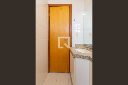 Apartamento à venda com 78m², 3 quartos e 2 vagas Apartamento à venda com 78m², 3 quartos e 2 vagasBanheiro Social
