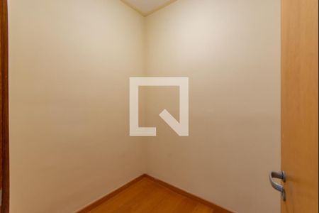 Apartamento à venda com 78m², 3 quartos e 2 vagas Apartamento à venda com 78m², 3 quartos e 2 vagasQuarto de Serviço