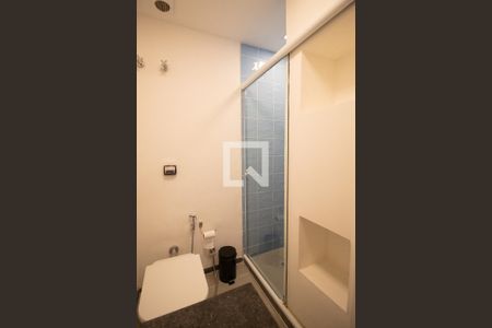 Apartamento à venda com 97m², 2 quartos e sem vaga Apartamento à venda com 97m², 2 quartos e sem vagaBanheiro social