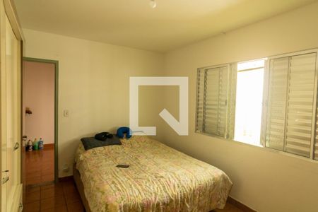 quarto 2 de casa à venda com 4 quartos, 111m² em Vila Nhocuné, São Paulo