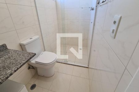 Casa à venda com 207m², 4 quartos e 2 vagas Casa à venda com 207m², 4 quartos e 2 vagasBanheiro 2