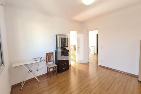 Casa à venda com 207m², 4 quartos e 2 vagas Casa à venda com 207m², 4 quartos e 2 vagasSuíte
