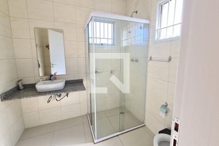 Casa à venda com 207m², 4 quartos e 2 vagas Casa à venda com 207m², 4 quartos e 2 vagasBanheiro da Suíte