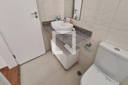 Casa à venda com 207m², 4 quartos e 2 vagas Casa à venda com 207m², 4 quartos e 2 vagasBanheiro 2