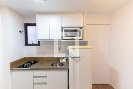 Cozinha de apartamento à venda com 1 quarto, 40m² em Vila Uberabinha, São Paulo