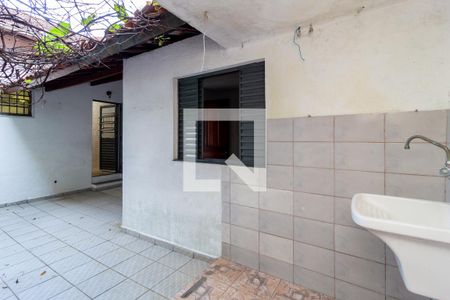 Casa para alugar com 161m², 2 quartos e 2 vagas Casa para alugar com 161m², 2 quartos e 2 vagasÁrea de Serviço