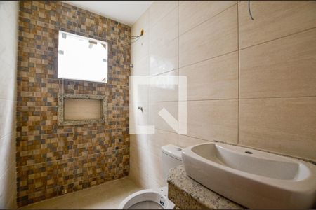 Banheiro Social de casa à venda com 3 quartos, 130m² em Engenho do Mato, Niterói