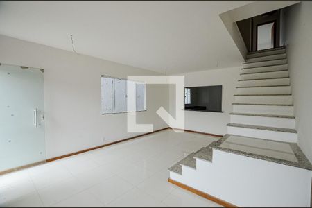 Sala de casa à venda com 3 quartos, 130m² em Engenho do Mato, Niterói