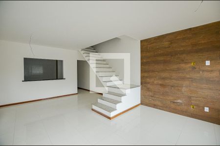 Casa à venda com 3 quartos, 130m² em Engenho do Mato, Niterói