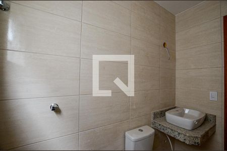 Casa à venda com 130m², 3 quartos e 2 vagasBanheiro Social