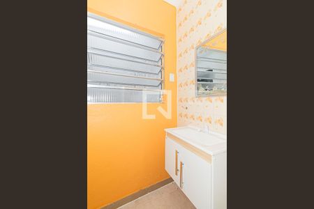 Banheiro  de casa para alugar com 1 quarto, 48m² em Vila Nova Carolina, São Paulo