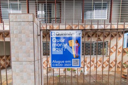 Casa à venda com 110m², 3 quartos e 1 vaga Casa à venda com 110m², 3 quartos e 1 vagaFachada