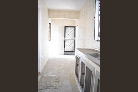 Casa à venda com 180m², 2 quartos e 2 vagasCozinha