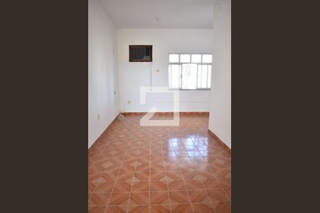 Casa à venda com 180m², 2 quartos e 2 vagasCobertura