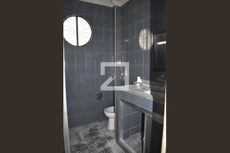 Casa à venda com 180m², 2 quartos e 2 vagasBanheiro 2