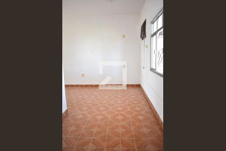 Casa à venda com 180m², 2 quartos e 2 vagasCobertura