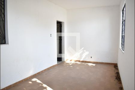 Casa à venda com 180m², 2 quartos e 2 vagasÁrea de Serviço