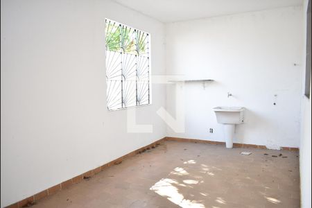 Casa à venda com 180m², 2 quartos e 2 vagasÁrea de Serviço