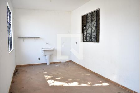 Casa à venda com 180m², 2 quartos e 2 vagasÁrea de Serviço