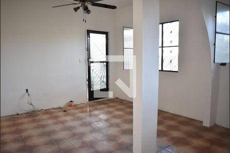 Sala de casa à venda com 2 quartos, 180m² em Campo Grande, Rio de Janeiro