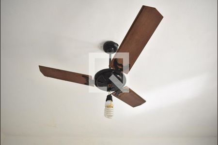 Casa à venda com 180m², 2 quartos e 2 vagasQuarto 2 - Ventilador de Teto