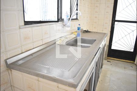 Casa à venda com 180m², 2 quartos e 2 vagasPia