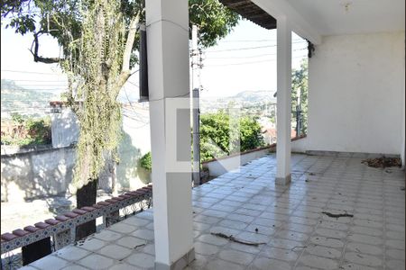 Casa à venda com 180m², 2 quartos e 2 vagasVaranda