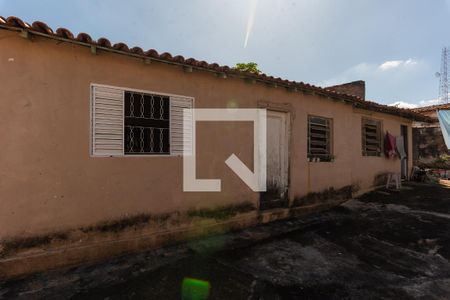 Casa à venda com 115m², 2 quartos e 3 vagasEdícula