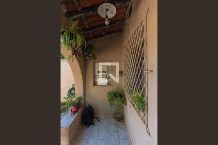 Casa à venda com 115m², 2 quartos e 3 vagasVaranda