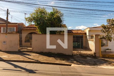 Casa à venda com 115m², 2 quartos e 3 vagasFachada