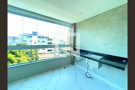 Apartamento à venda com 96m², 3 quartos e 2 vagasVaranda - Sala