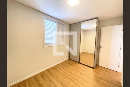 Apartamento à venda com 96m², 3 quartos e 2 vagasQuarto 2