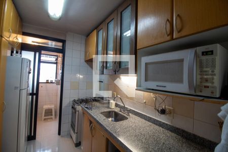 Apartamento à venda com 70m², 3 quartos e 2 vagasCozinha