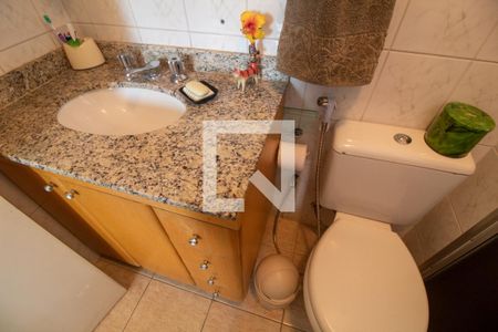 Apartamento à venda com 70m², 3 quartos e 2 vagasBanheiro da Suíte
