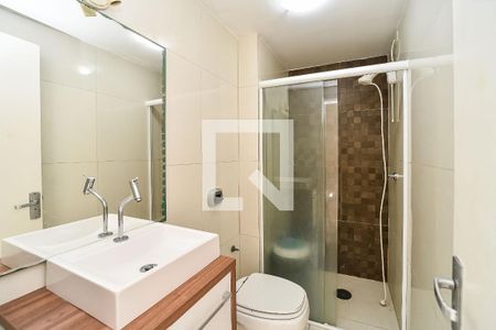 Banheiro de apartamento à venda com 1 quarto, 31m² em Bela Vista, Porto Alegre