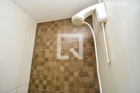 Banheiro de apartamento à venda com 1 quarto, 31m² em Bela Vista, Porto Alegre