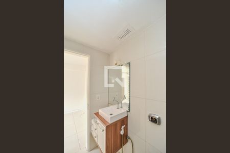 Banheiro de apartamento para alugar com 1 quarto, 31m² em Bela Vista, Porto Alegre