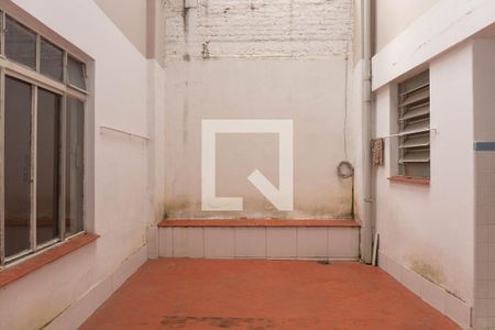 Área externa de apartamento para alugar com 3 quartos, 90m² em Independência, Porto Alegre