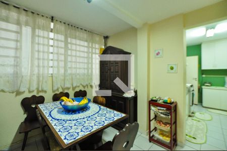 Apartamento à venda com 140m², 3 quartos e 1 vaga Apartamento à venda com 140m², 3 quartos e 1 vagaSala de Jantar