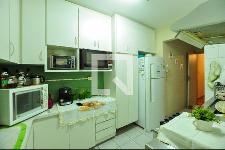 Apartamento à venda com 140m², 3 quartos e 1 vaga Apartamento à venda com 140m², 3 quartos e 1 vagaCozinha