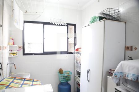 Apartamento para alugar com 69m², 2 quartos e 1 vagaÁrea de serviço 