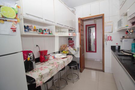 Apartamento à venda com 64m², 2 quartos e 1 vagaCozinha