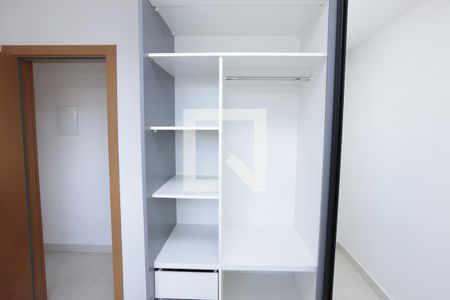 Apartamento para alugar com 55m², 2 quartos e 1 vagaQuarto 1 - Armários