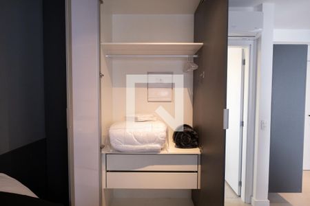 Studio para alugar com 28m², 0 quarto e 1 vaga Studio para alugar com 28m², 0 quarto e 1 vagaStudio