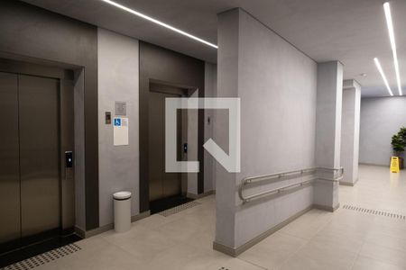 Studio para alugar com 28m², 0 quarto e 1 vaga Studio para alugar com 28m², 0 quarto e 1 vagaHall