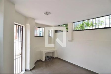 Casa à venda com 160m², 3 quartos e 2 vagas
