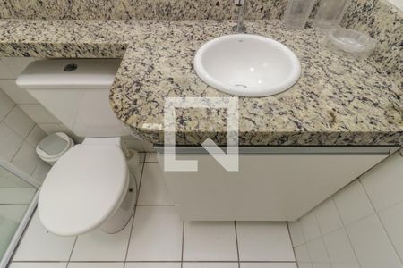 Banheiro de kitnet/studio para alugar com 1 quarto, 36m² em República, São Paulo